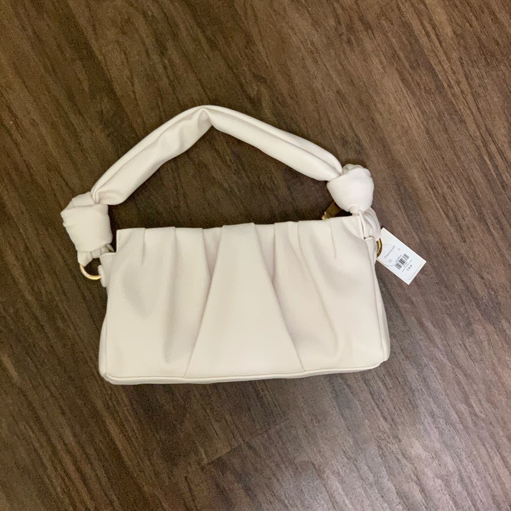 Francesca’s collections Ruby knotted HOBO handbag